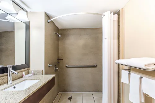 Days Inn by Wyndham Fort Lauderdale Airport Cruise Port ห้องพัก  Photos