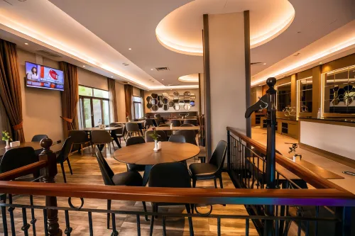 The Athena Hotel Kampala Restoran Photos