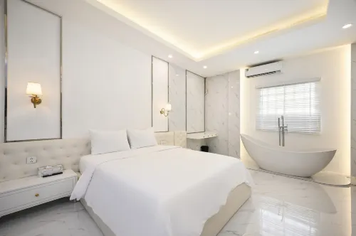 Hanh Phuc Hotel Rooms Photos