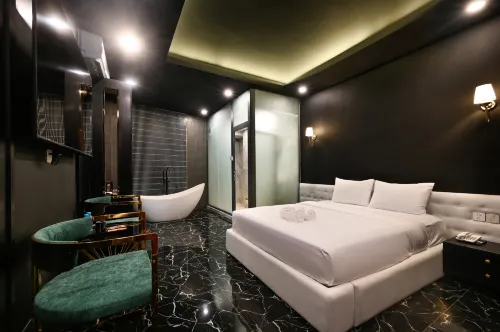 Hanh Phuc Hotel Rooms Photos