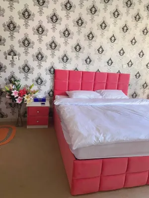(DUBAI) LU-INN Photos